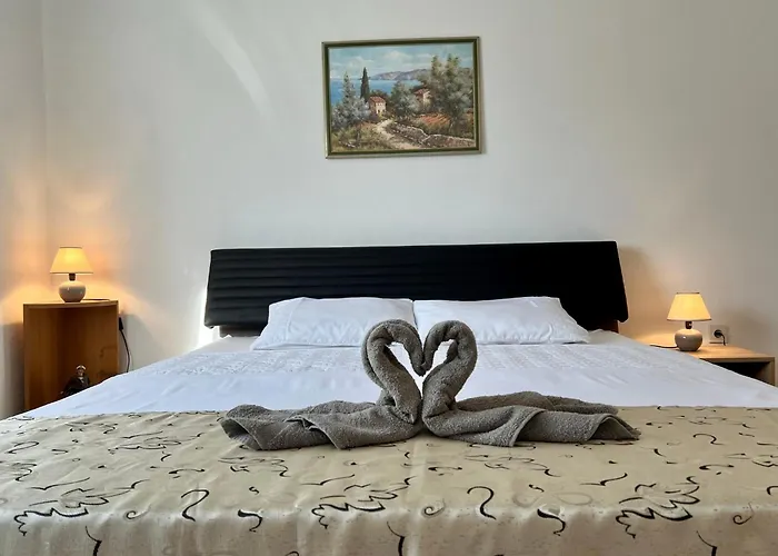 Monika Apartman *