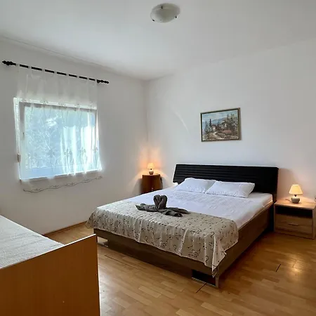 Apartment Monika *