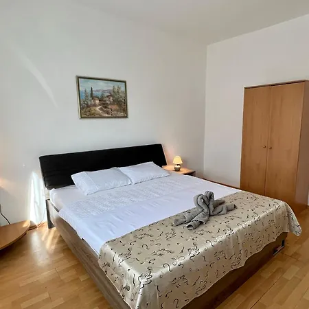 Monika Apartment
