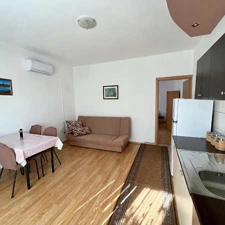 Apartment Monika