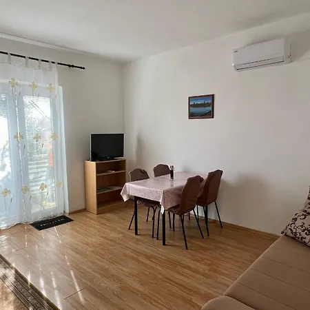 Monika Apartment